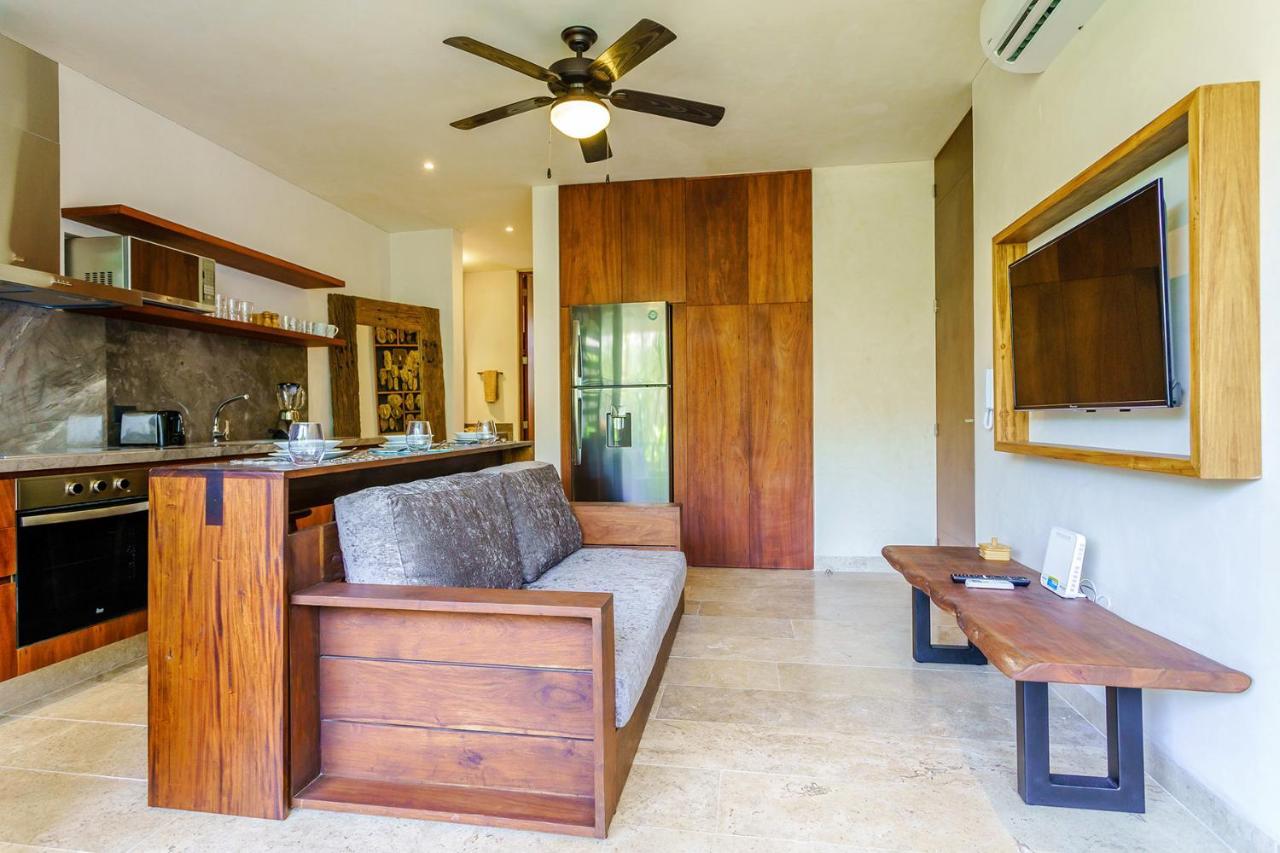 Jungle Luxury In Private Residential Area & Stunning Rooftop By Stella Rentals 툴룸 외부 사진